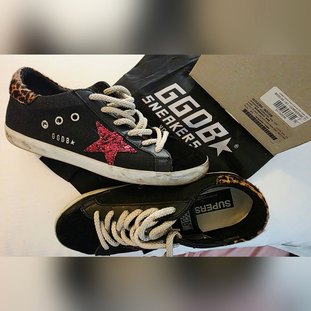 ADULTS AUTHENTIC GGOOSE Black and Pink Star Sneaker